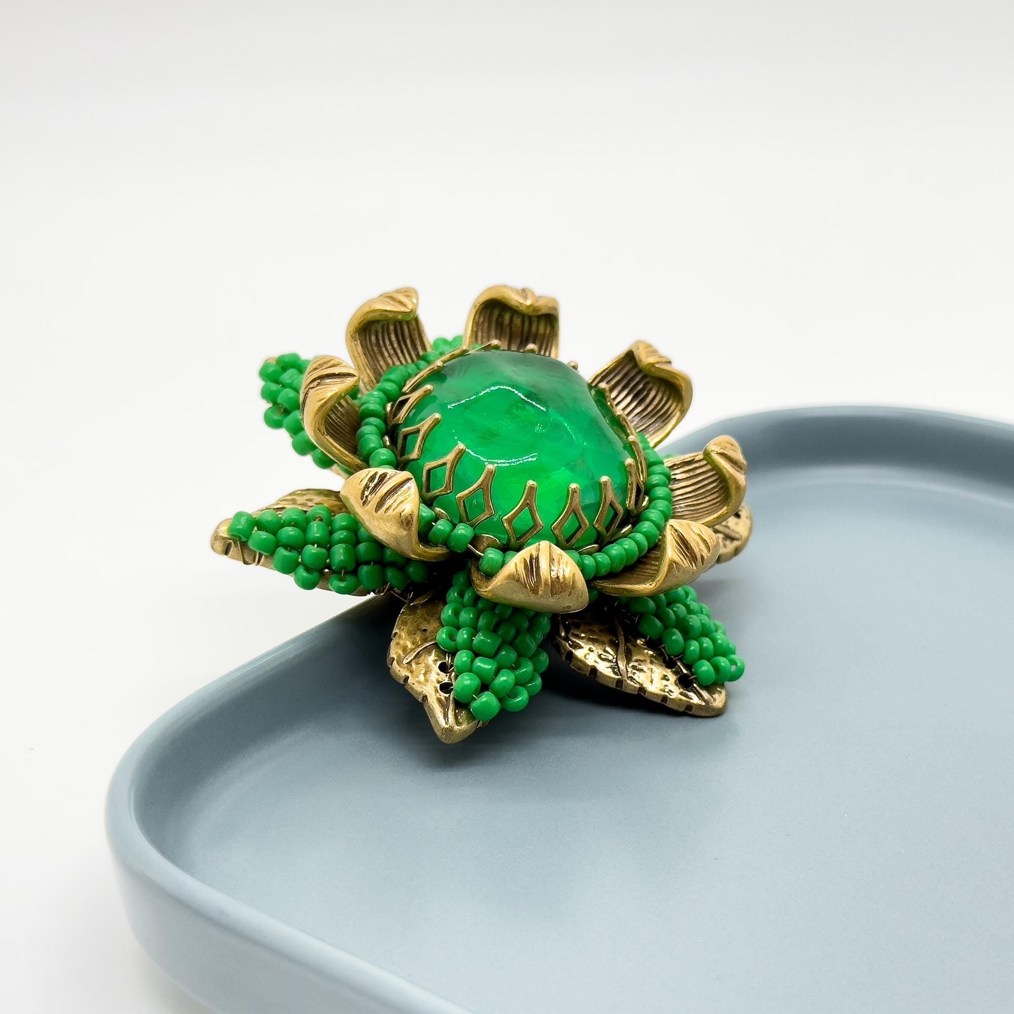 GIFTEEO Art Deco "Atlantique II" | Art Deco Geometric Symmetry Faceted Crystal Brooch - Handcrafted Luxury Jewelry
