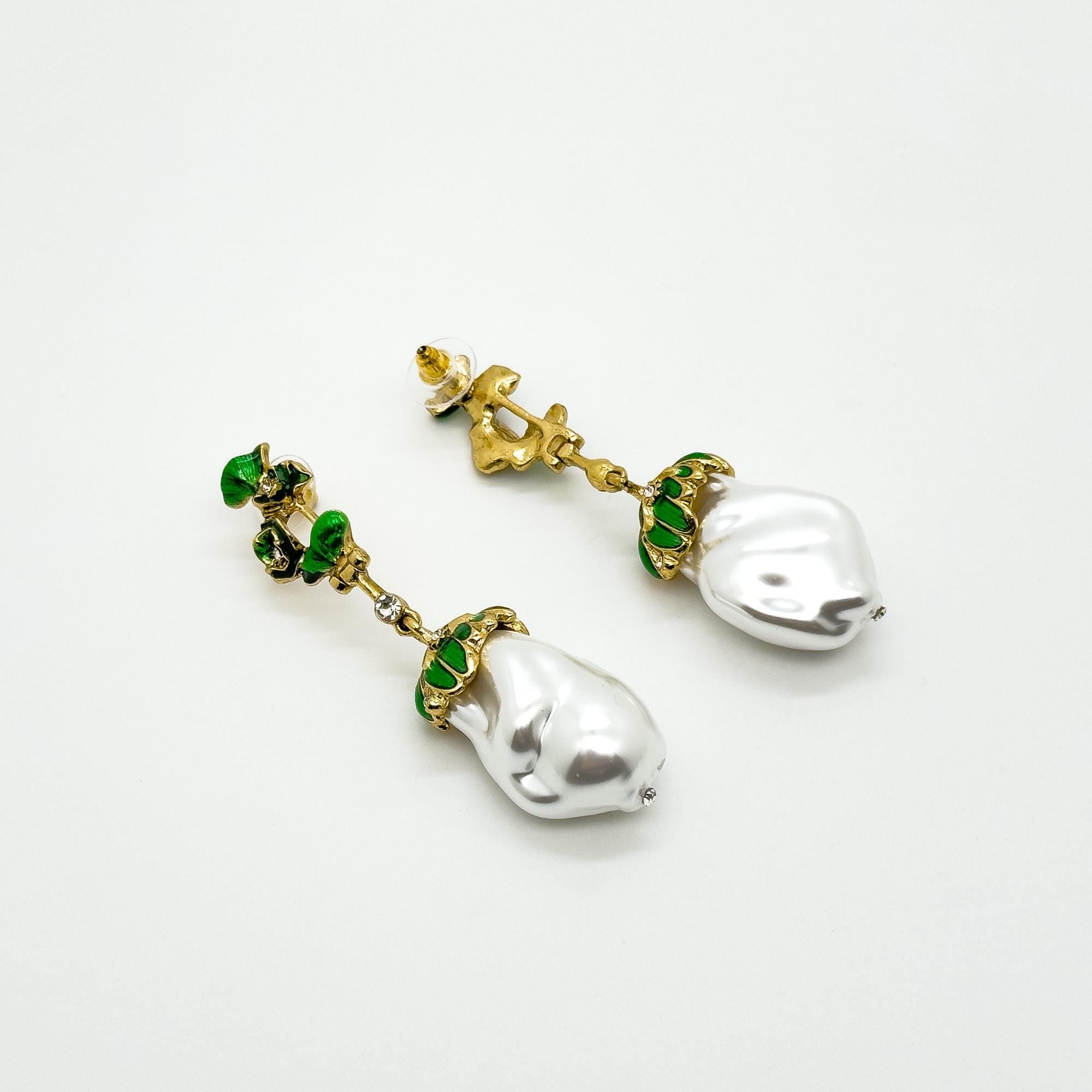 GIFTEEO Art Deco "Aurore II" | Elegant Handmade Baroque Pearl Drop Earrings with Silver Posts - Handcrafted Luxury Jewelry