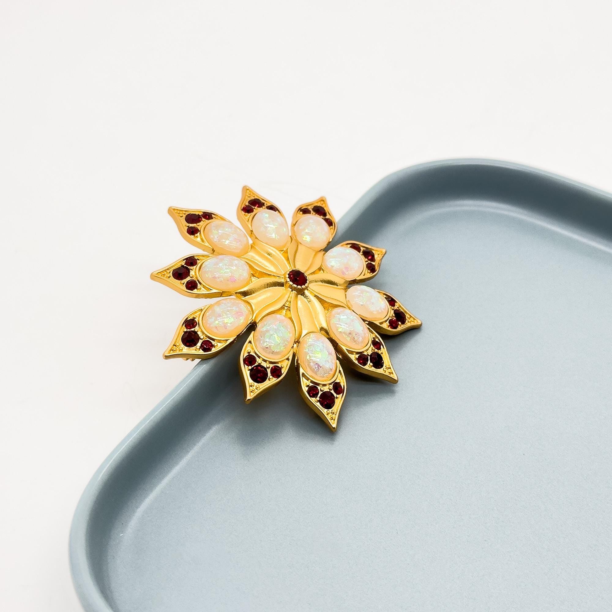 GIFTEEO Art Deco "Charleston II" | Art Deco Geometric Symmetry Pearl Brooch - Handcrafted Luxury Jewelry