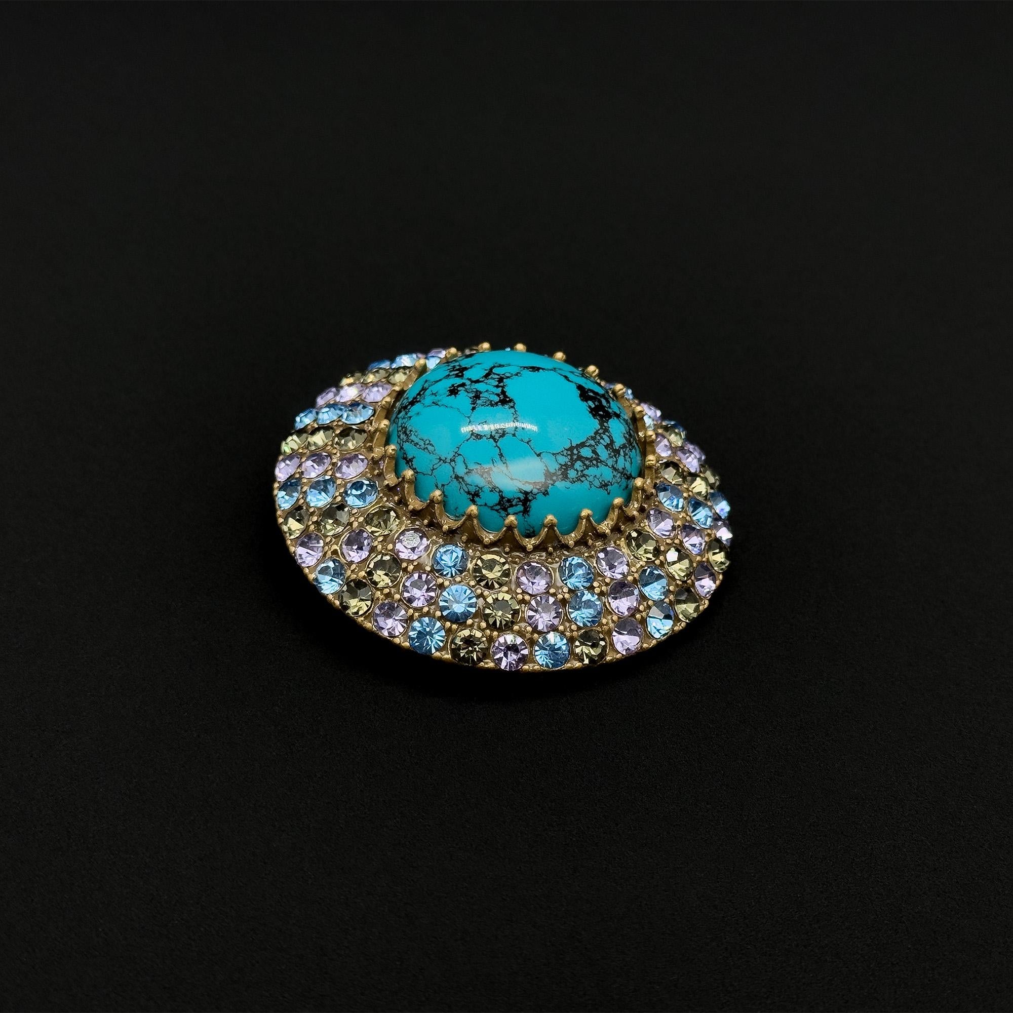 GIFTEEO Art Deco "Chic Artiste" | Art Deco Geometric Symmetry Crystal Brooch - Handcrafted Luxury Jewelry