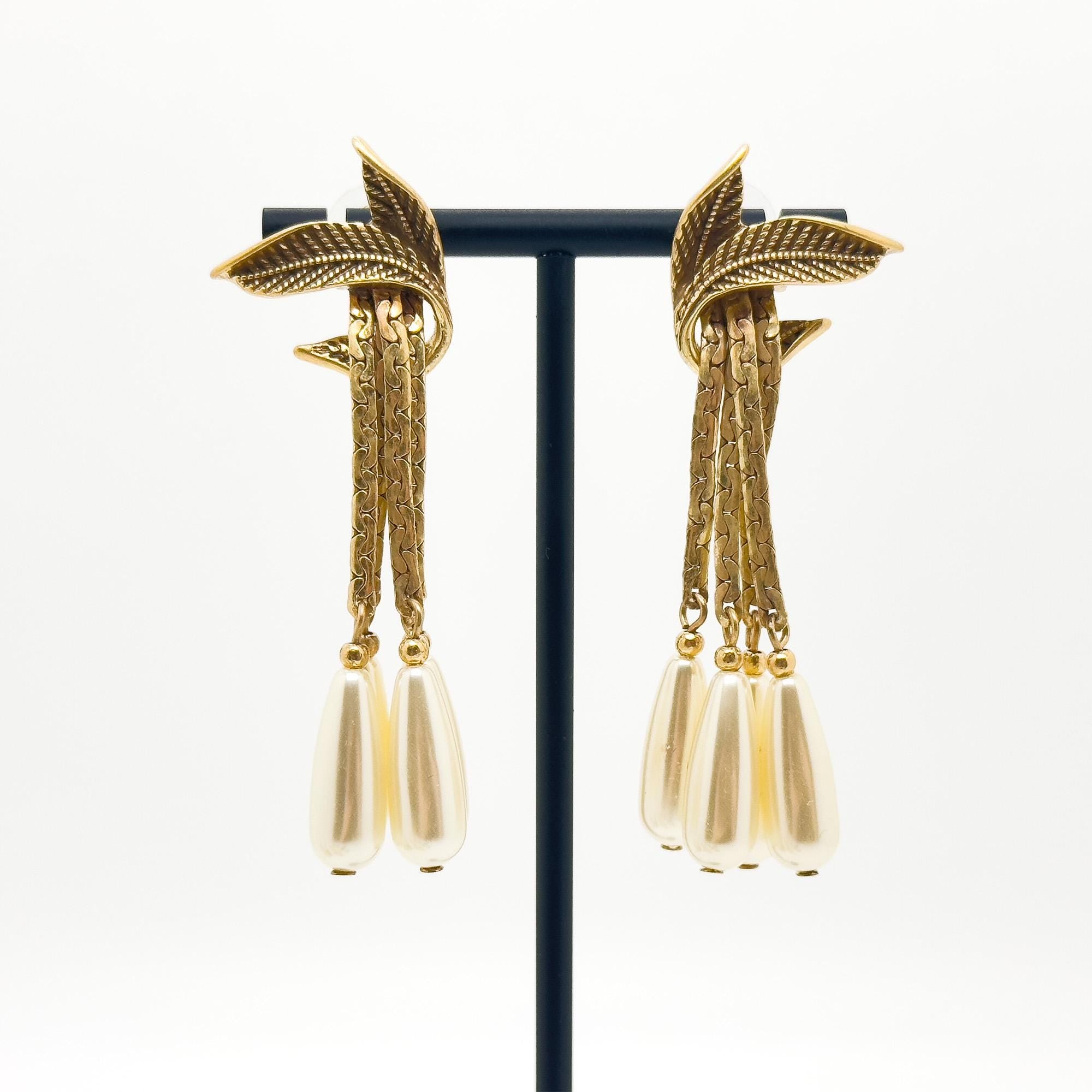 Vintage Art Deco Leaf Fringe Brooch and Dangle Earring Set