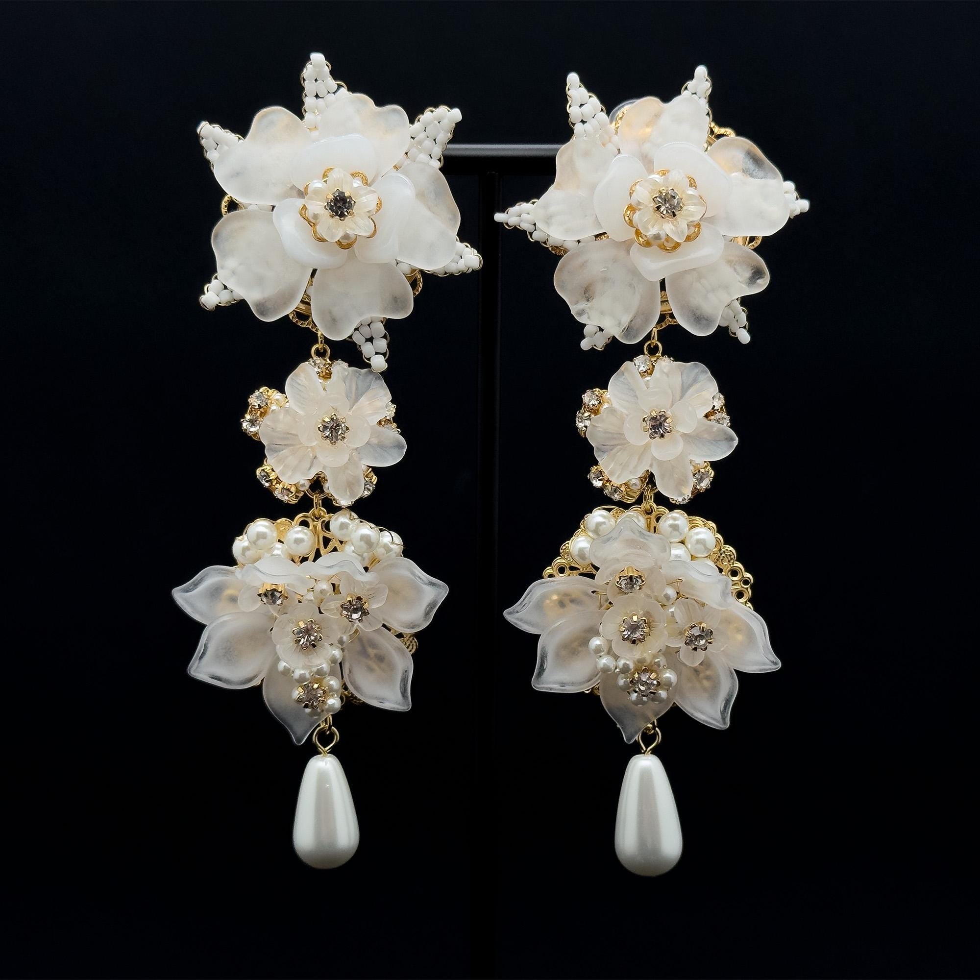 Art Deco Bridal Drop Earrings with White Flower Rhinestones Clip