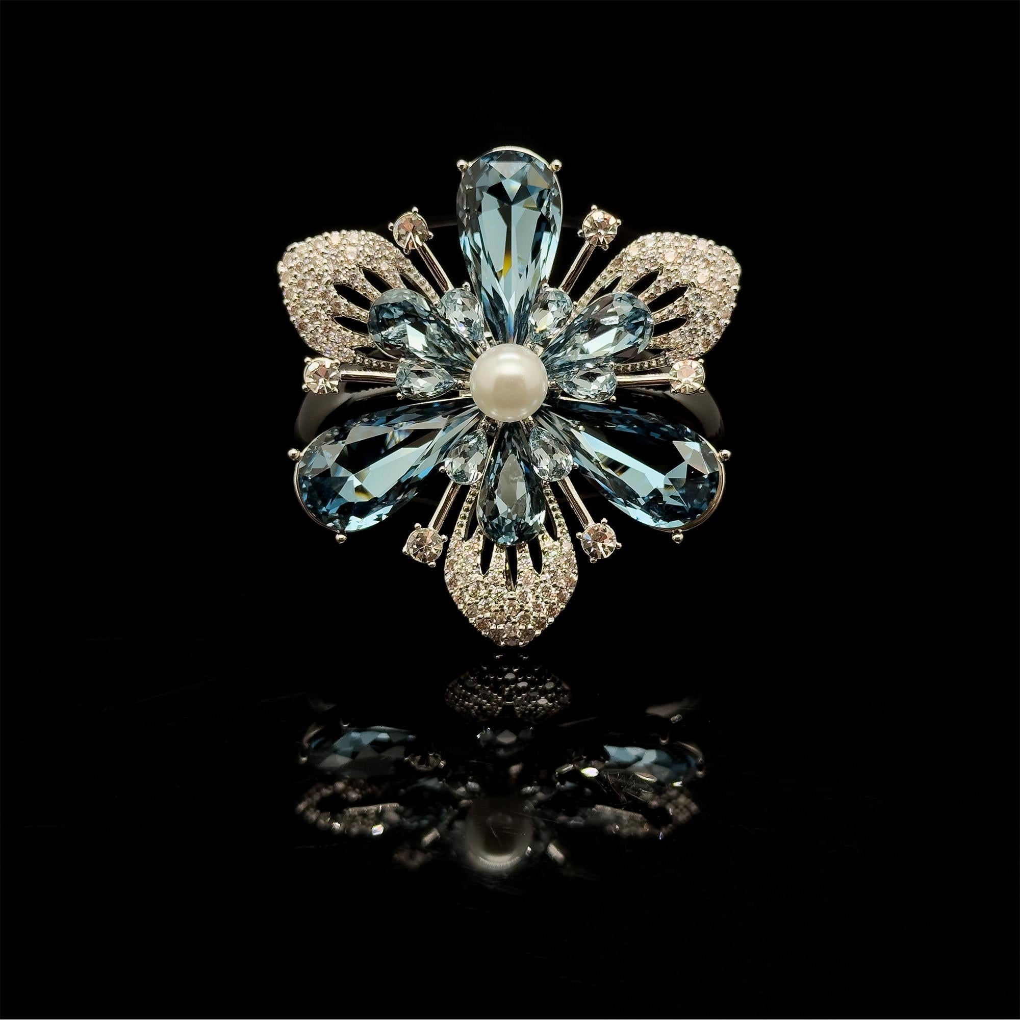 Vintage Art Deco Blue Crystal Flower Brooch, Gold-Plated Pin